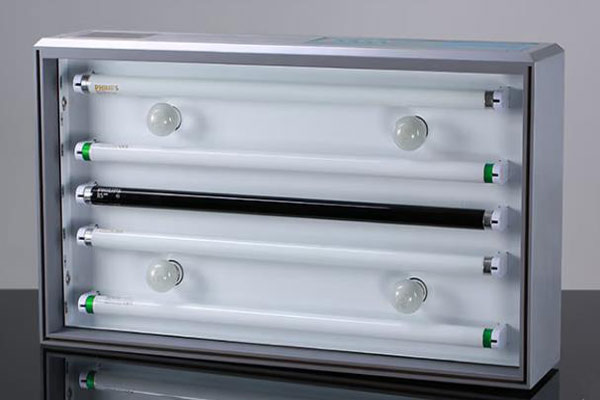 对色灯管需要更换吗？对色灯管怎么更换？