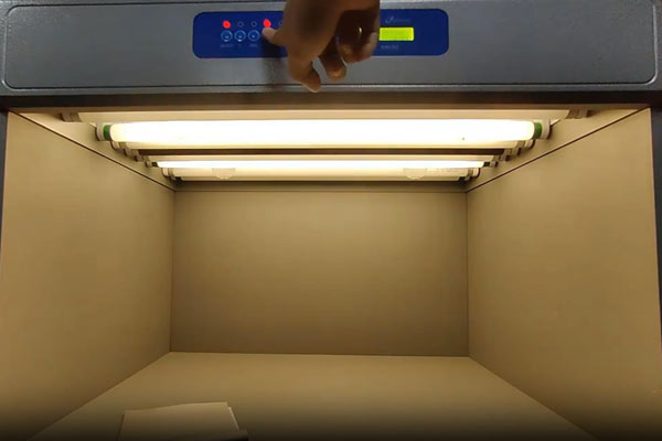 光源光通量的测量方法及光源光通量计的校准