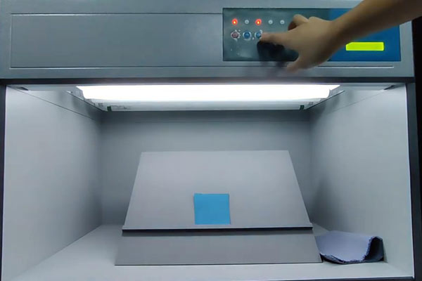 重组日光D65光源及D65光源不同模拟器的特点