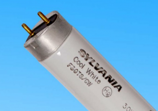 对色灯箱cwf装几根？